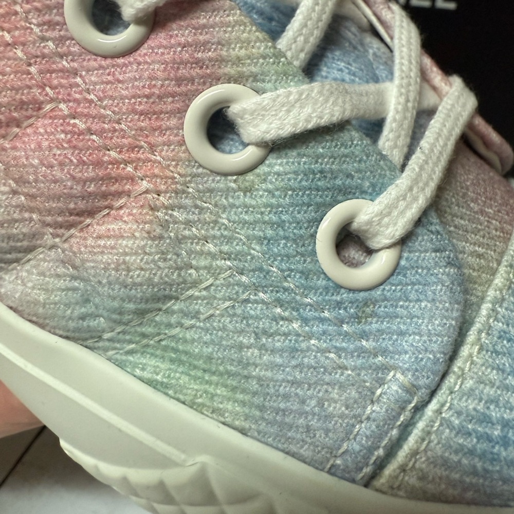 CHANEL Printed Fabric Quilted High Top Sneakers Green/Pink/Blue/White Sz 36 / 6 - Picture 8 of 12